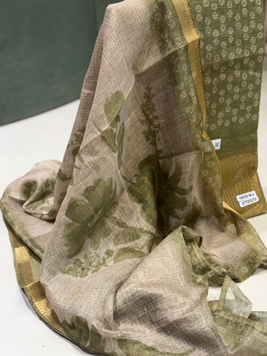 Soft Maheshwari Festive Suit Set – Graceful Tradition with a Contemporary Touch