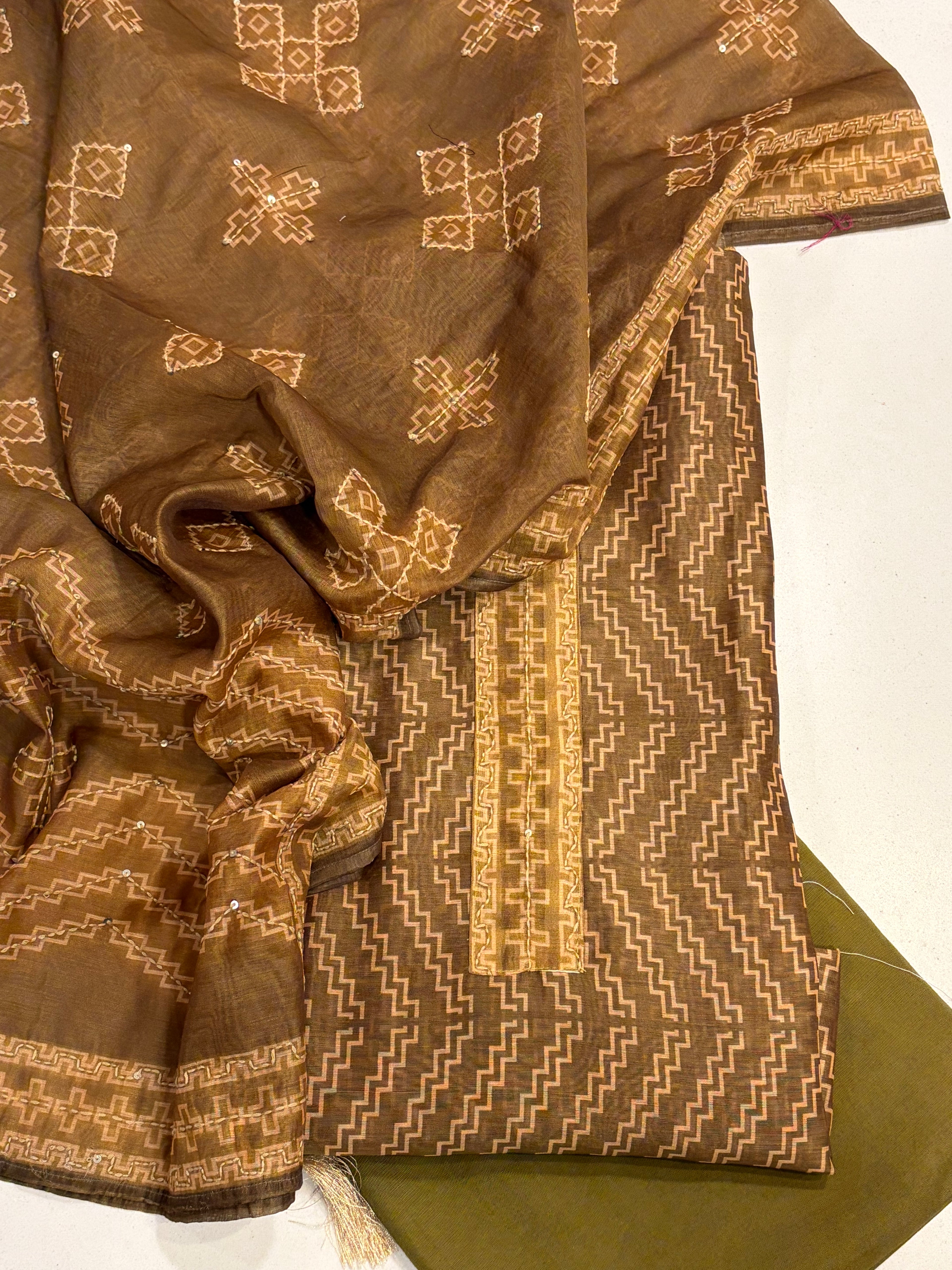 Maheshwari Kantha Heritage Suit Set