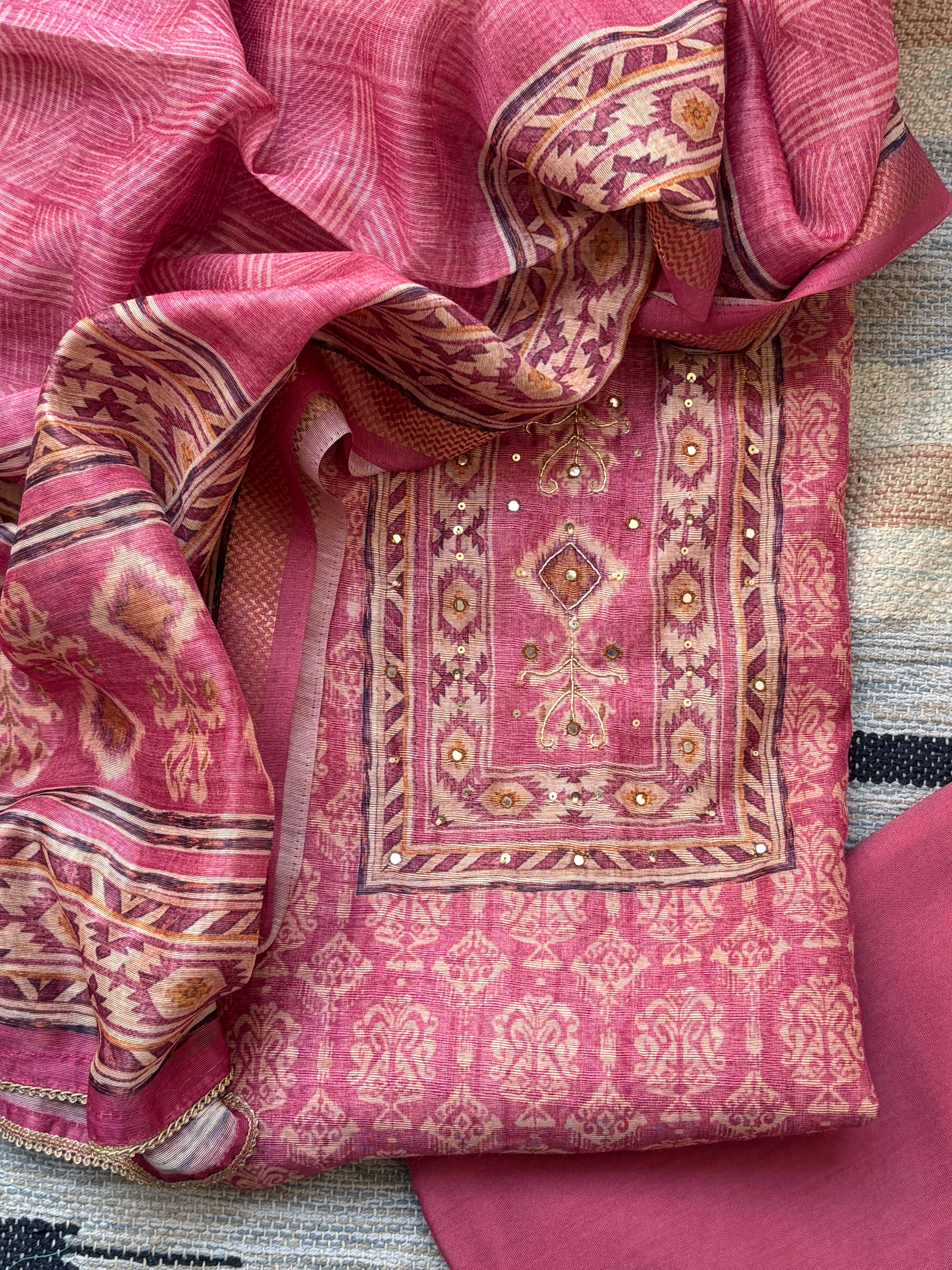 Soft Maheshwari Printed Unstitched Suit Set