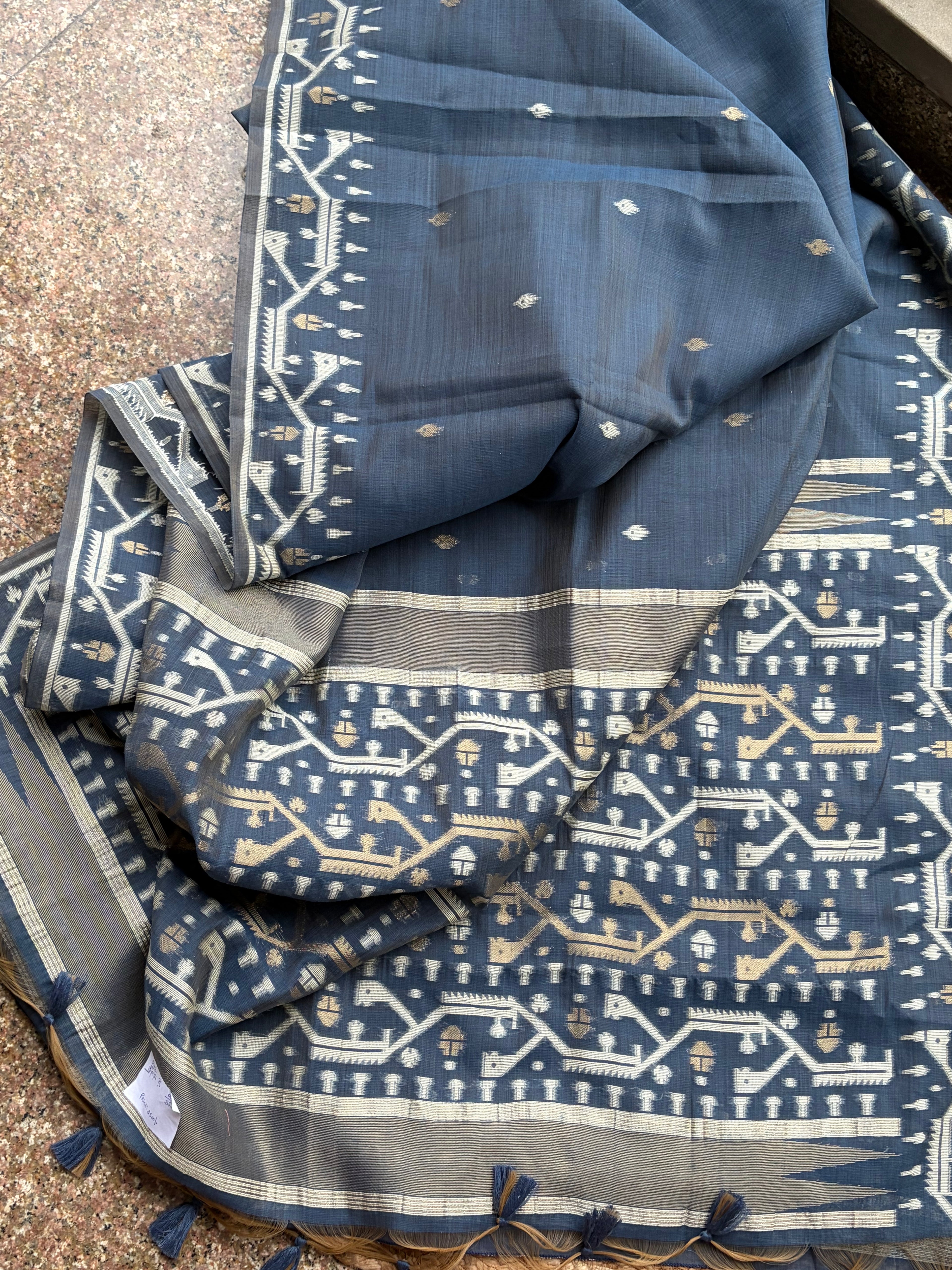 Pure Maheshwari Jamdani Saree – Heritage Woven Elegance