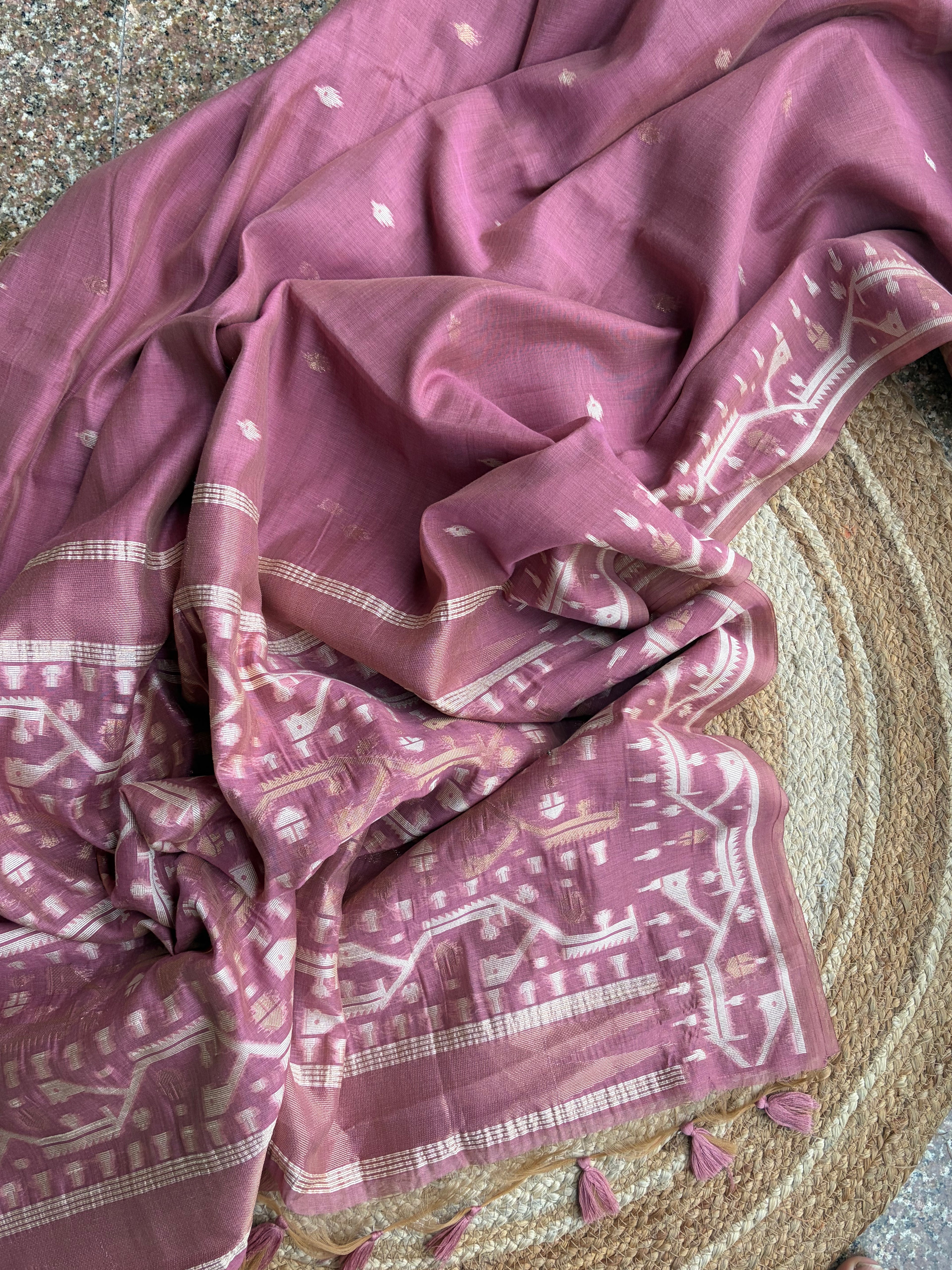 Pure Maheshwari Jamdani Saree – Heritage Woven Elegance
