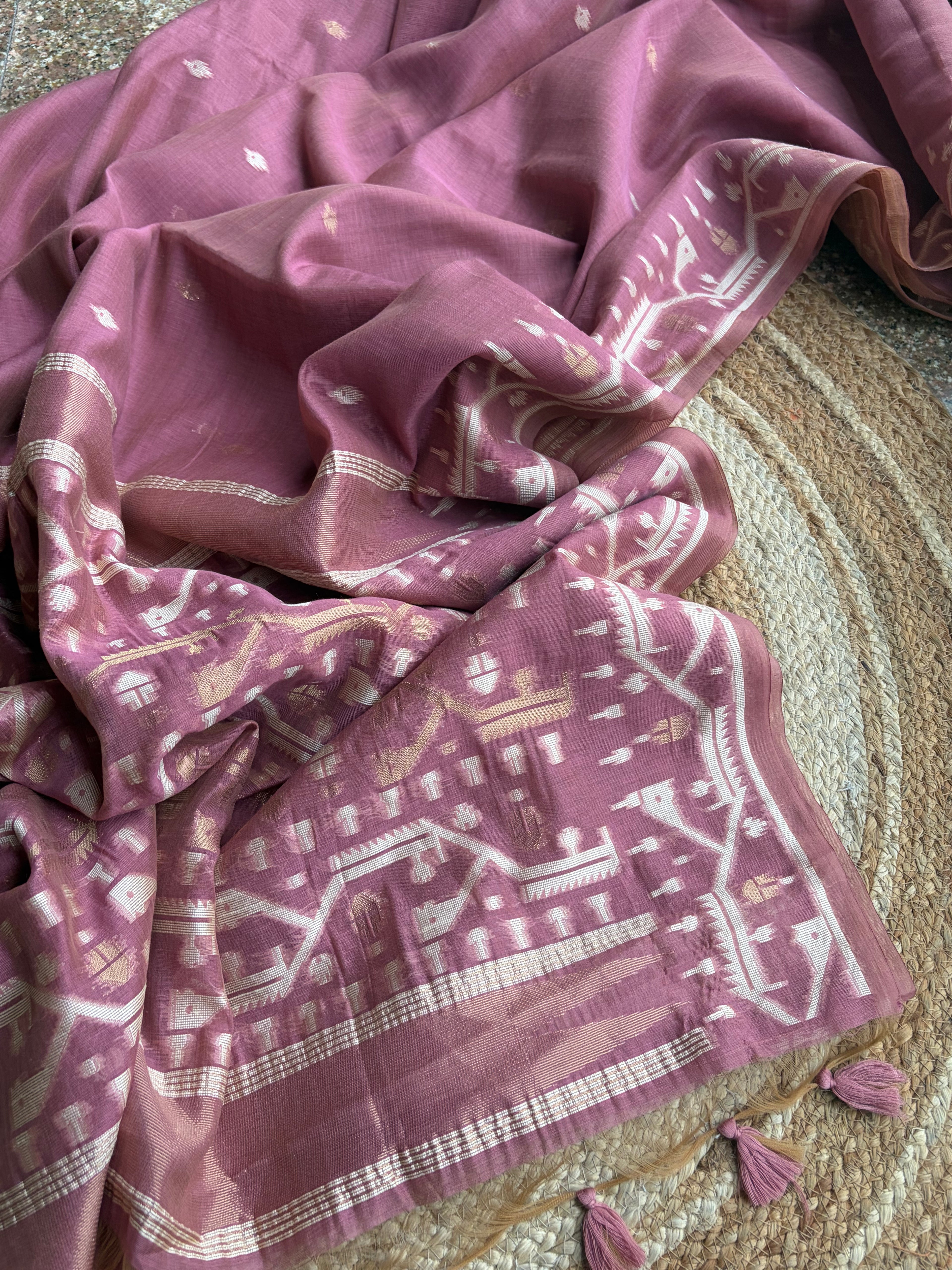 Pure Maheshwari Jamdani Saree – Heritage Woven Elegance