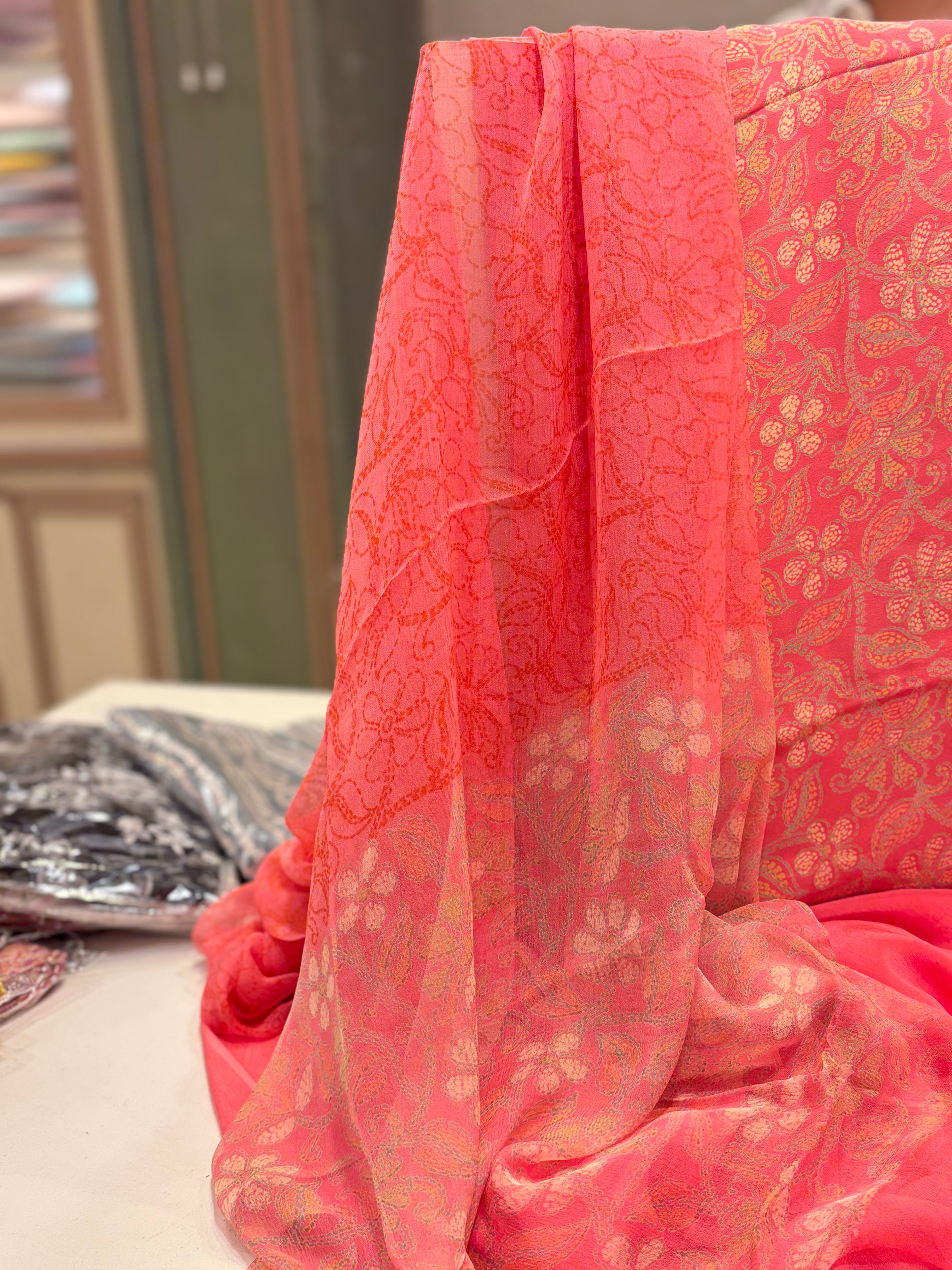 Festive Abstract Print Suit Set – Elegant Printed 3-Piece Set